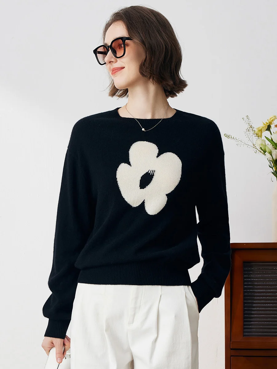 100% Cashmere Women's Floral Knit Sweater - Image 5
