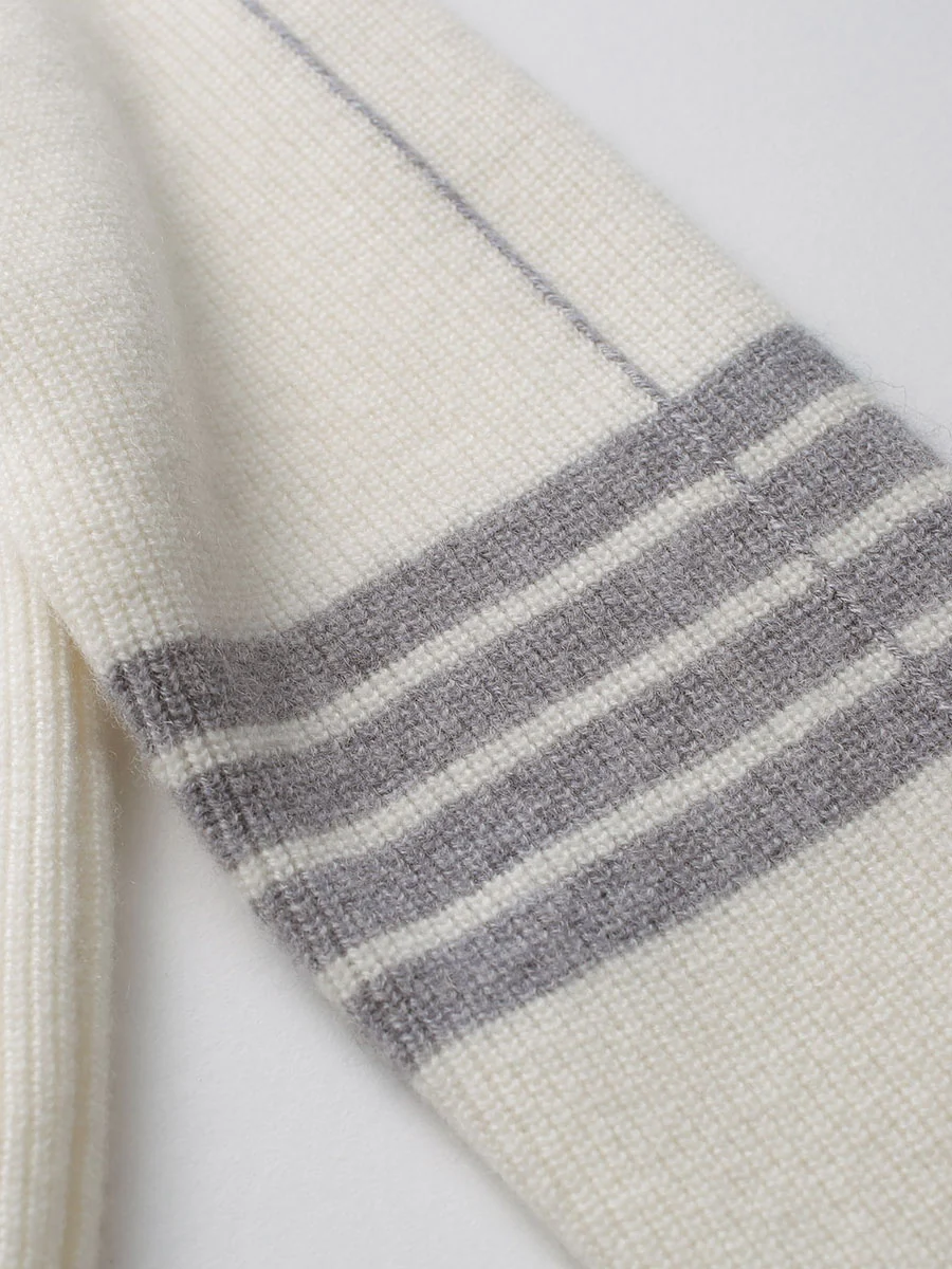 100% Cashmere Women's Striped Sleeve Round Neck Sweater - Image 19