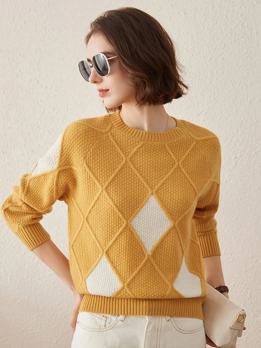 100% Cashmere Women's Sweater with Gold&Silver Threads - Image 11