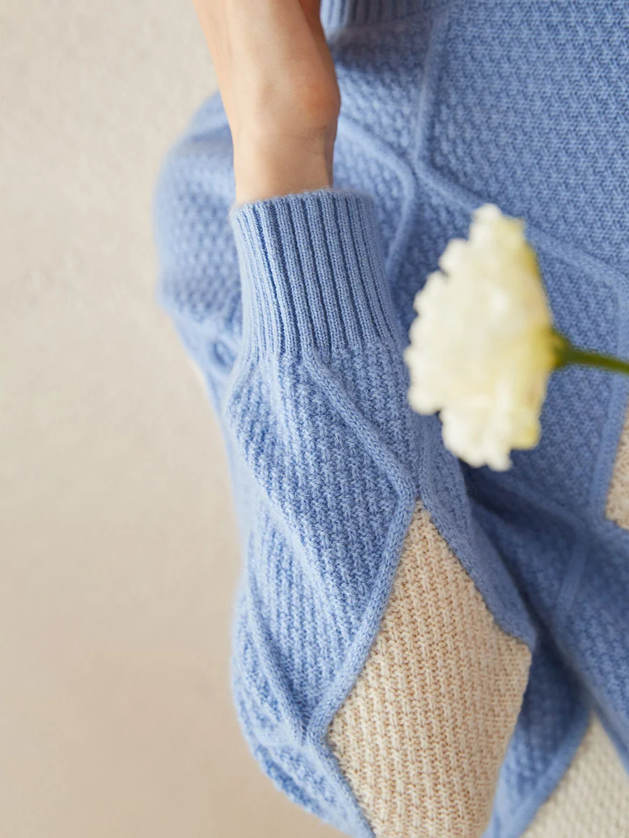 100% Cashmere Women's Sweater with Gold&Silver Threads - Image 16