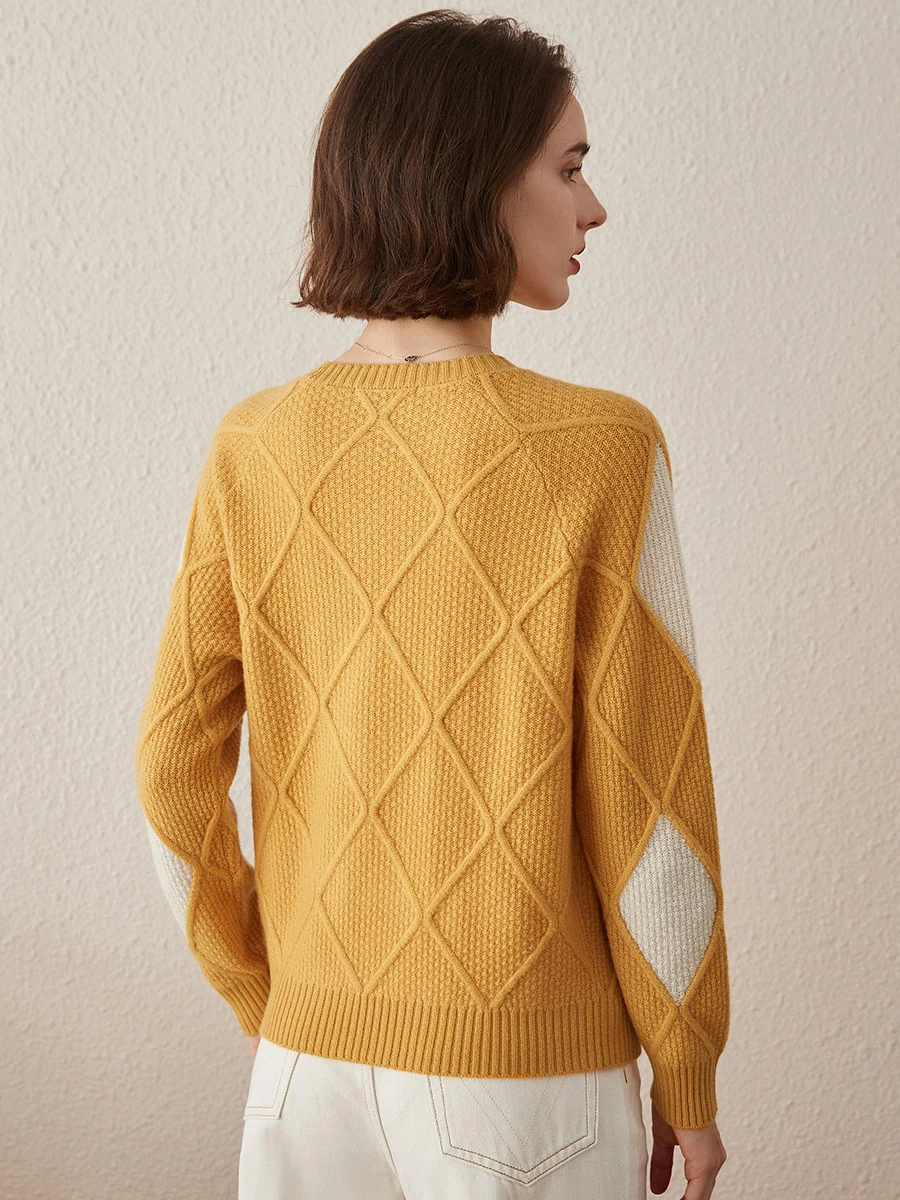 100% Cashmere Women's Sweater with Gold&Silver Threads - Image 7