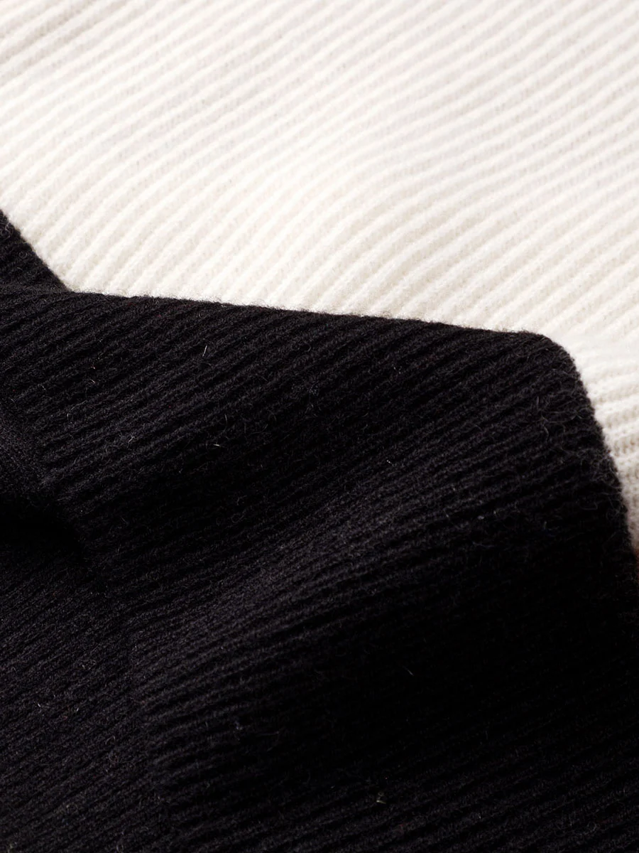 100% Cashmere Women's V-Neck Color Block Faux Sweater - Image 10