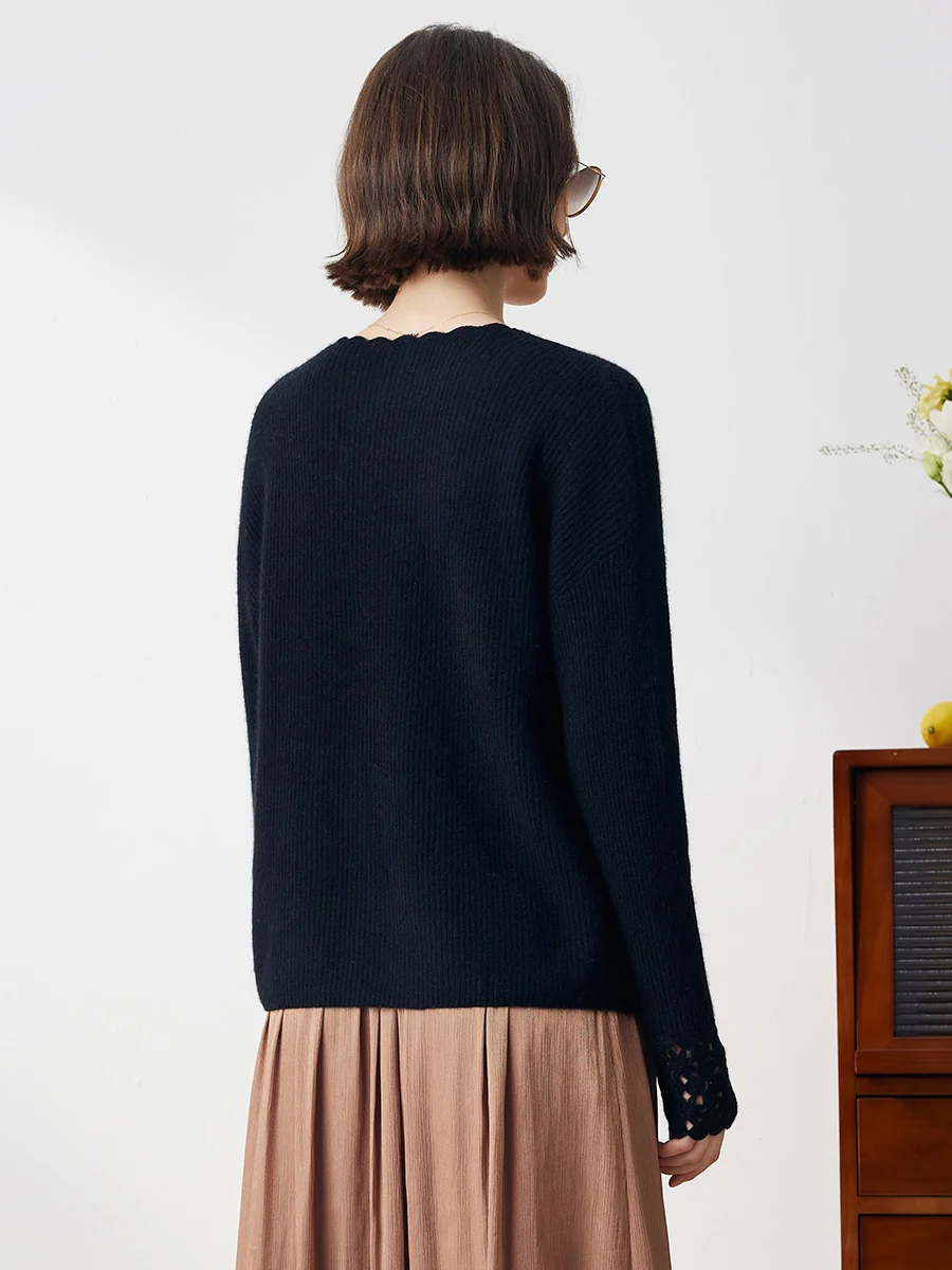 100% Cashmere Women's V-Neck Loose Knit Sweater - Image 10