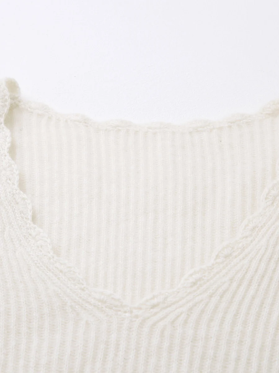 100% Cashmere Women's V-Neck Loose Knit Sweater - Image 3