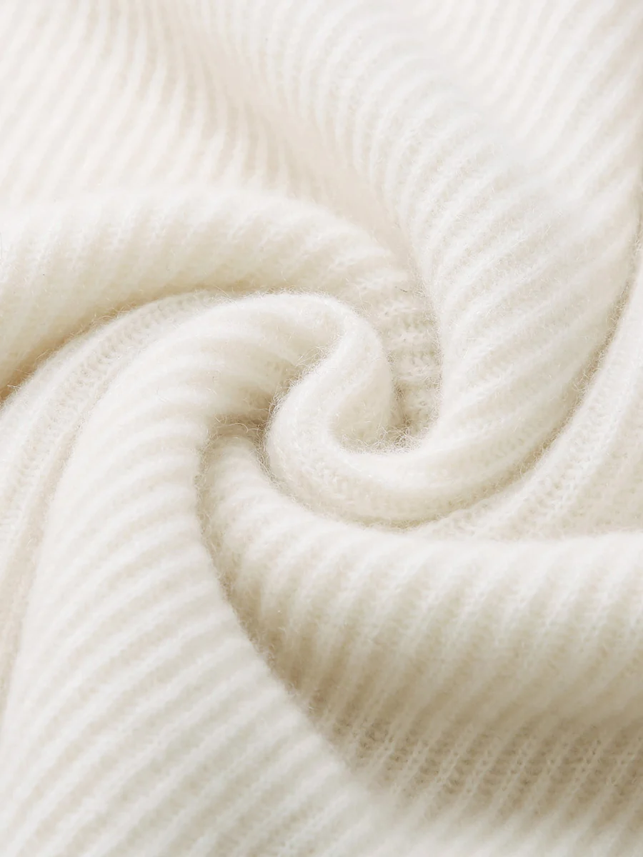 100% Cashmere Women's V-Neck Loose Knit Sweater - Image 6