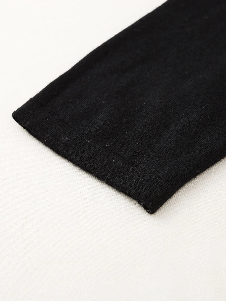 100% Wool Women's Striped Sleeve Contrast Knit Worsted Sweater - Image 11