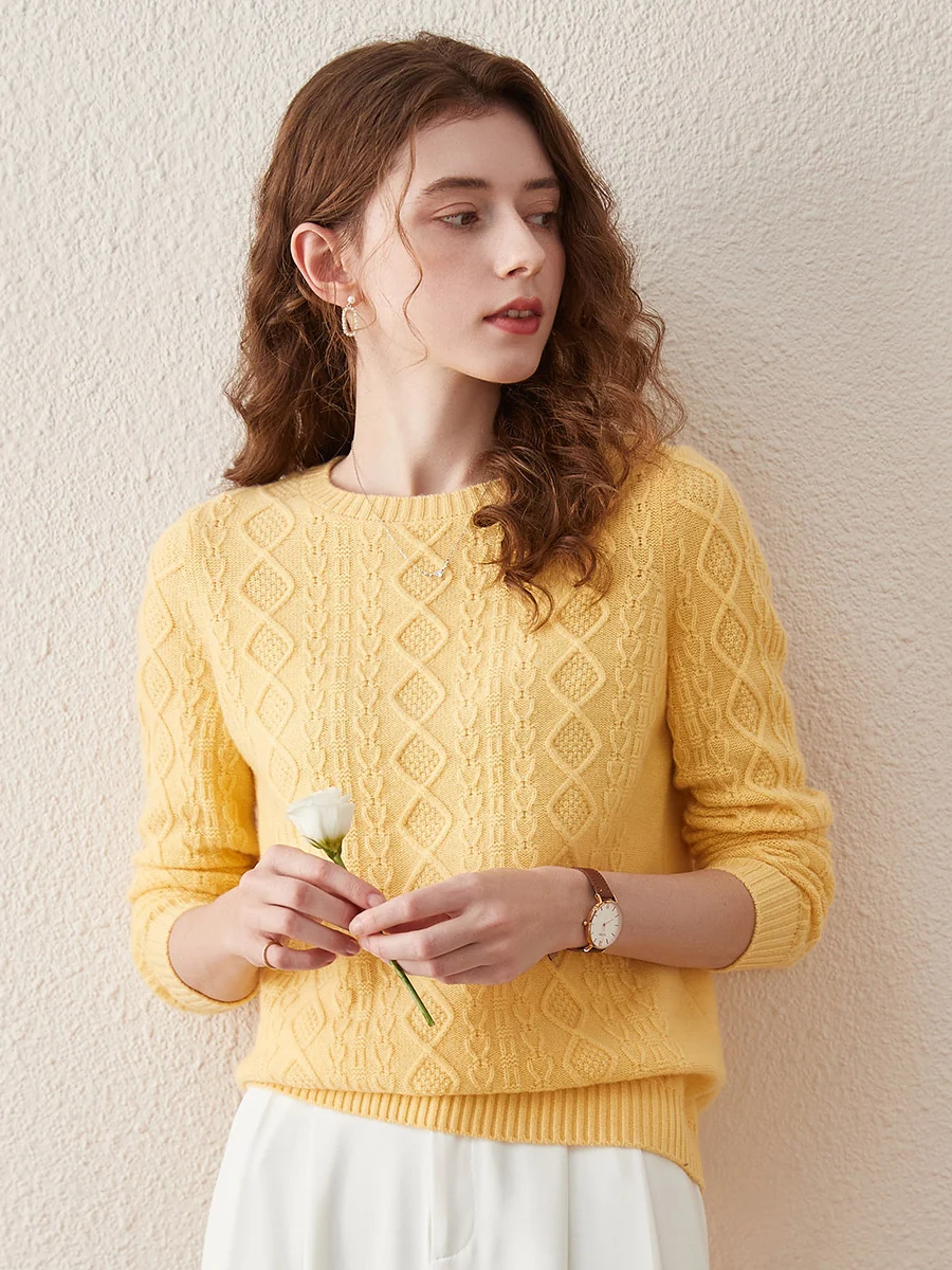 100% Wool Women's Cable Knit Sweater - Image 11