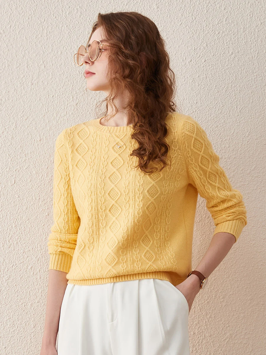 100% Wool Women's Cable Knit Sweater - Image 13