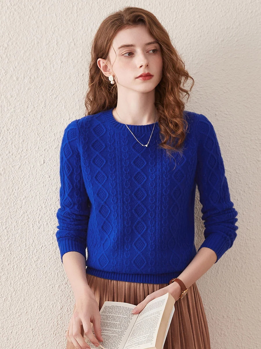 100% Wool Women's Cable Knit Sweater - Image 15